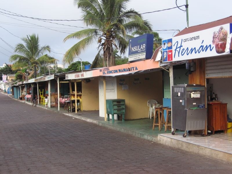 Puerto Ayora restaurant restaurants street